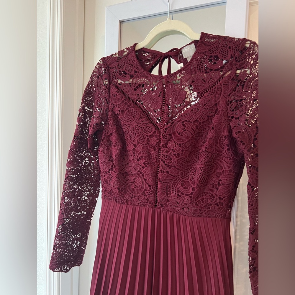 NWT - ASOS Burgundy midi open back cocktail dress with crochet lace